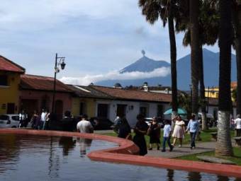 Antigua - Tanque Union and Volcano Fuego