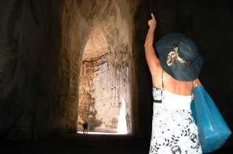 Siracusa / In the ear of Dionysus
